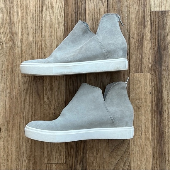 Steve Madden Hidden Wedge Sneaker High Top Claud Grey Suede Womens 9 - Picture 2 of 6